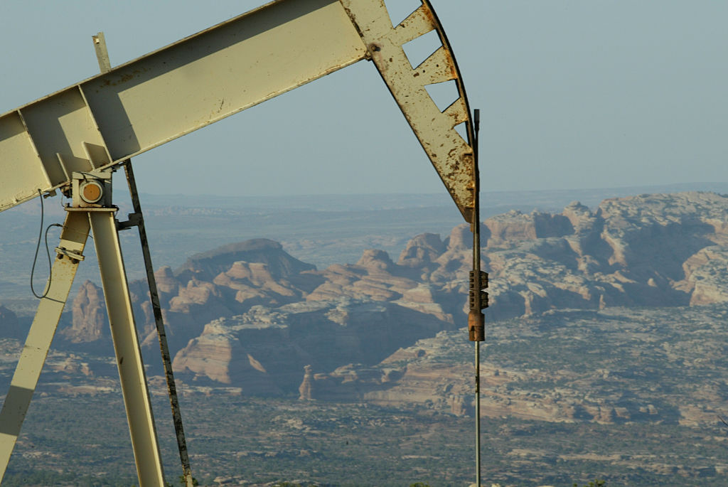An oil well surrounded by wilderness near Moab, Utah. (Credit: Bryan Chan/Los Angeles Times via Getty Images)