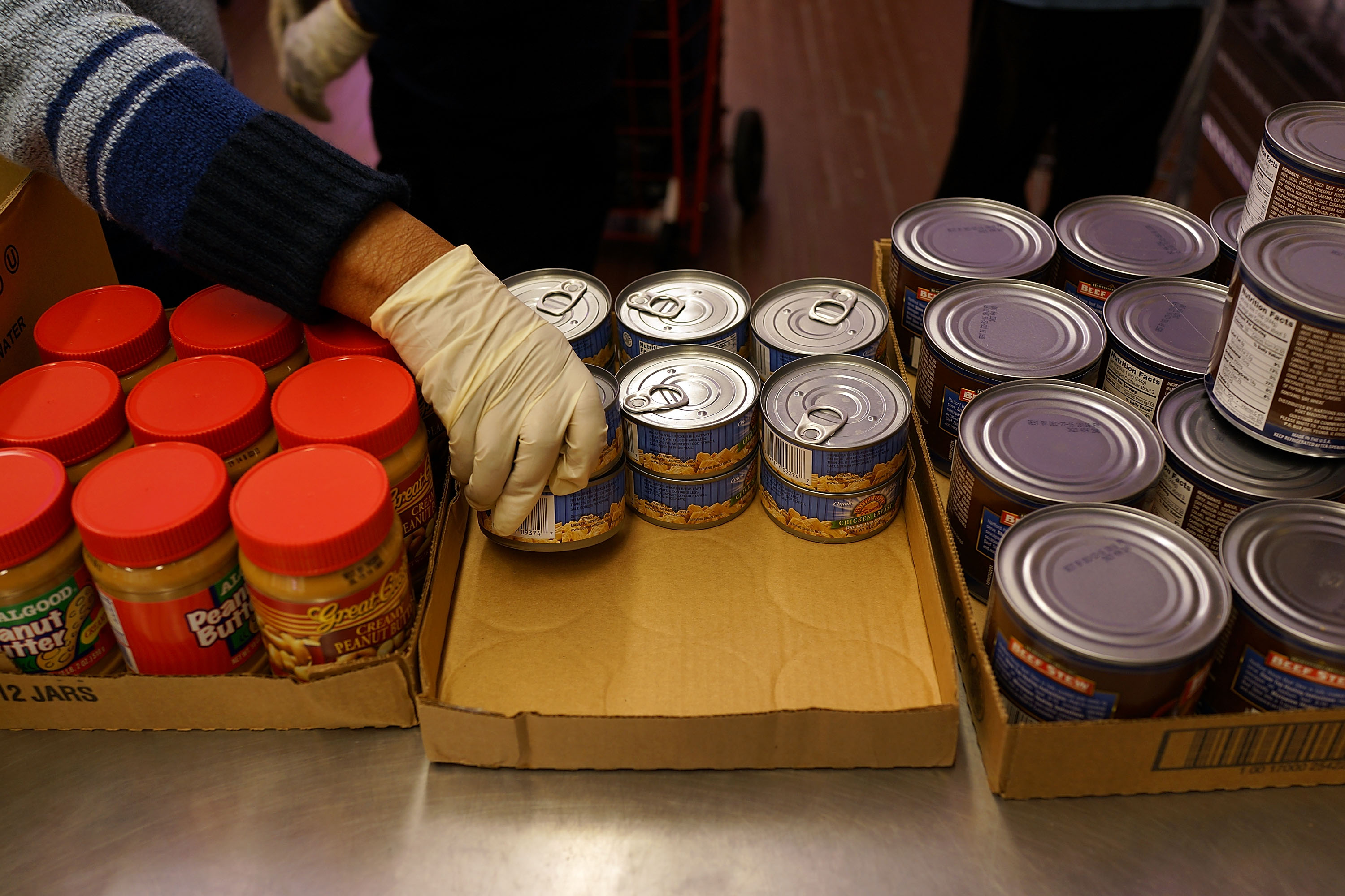 Formerly incarcerated individuals may lose access to basic necessities like food assistance under the current House Farm Bill. (Photo credit: Spencer Platt/Getty Images)