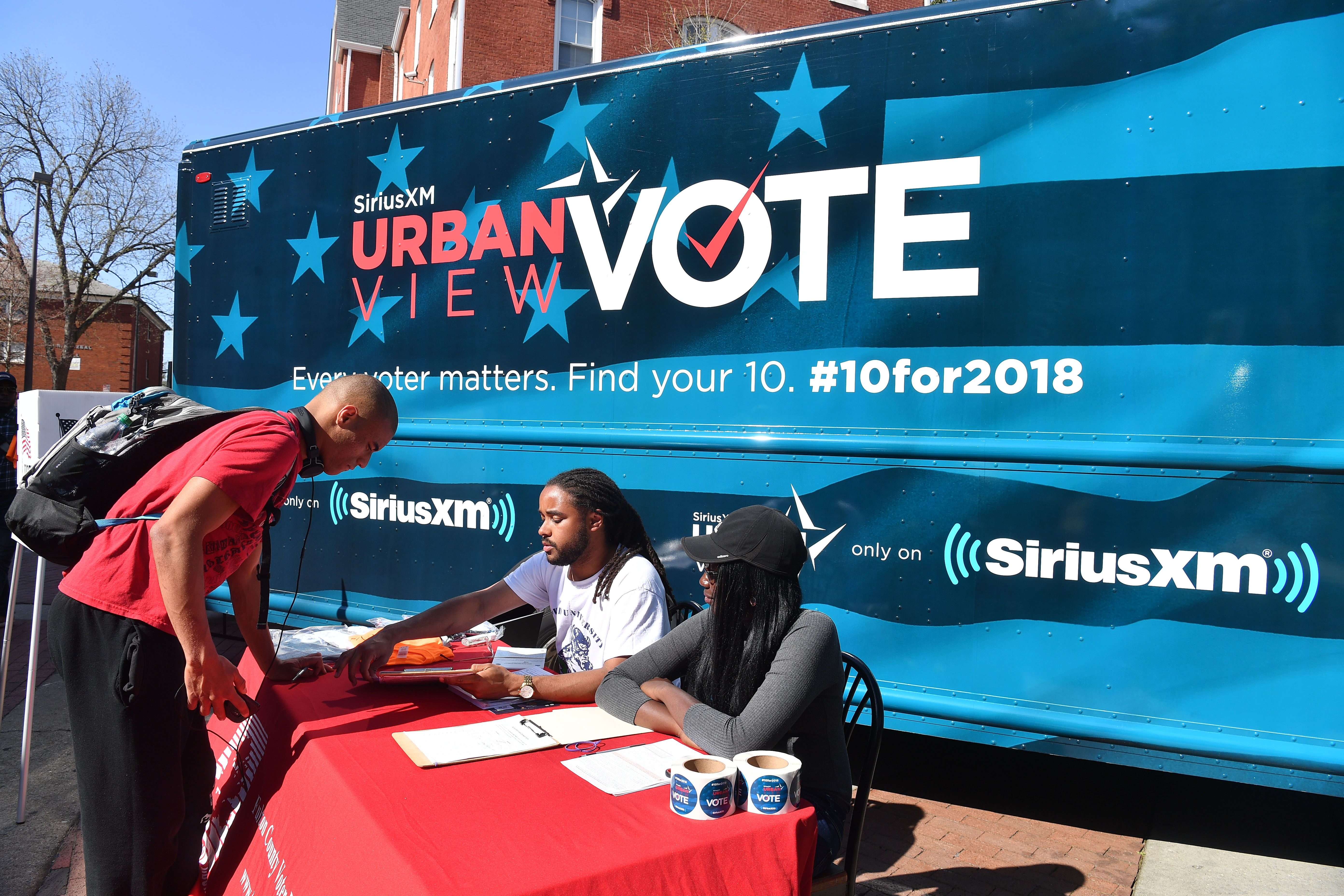 Morehouse students register to vote at SiriusXM's "Urban View Vote" at Morehouse College on April 12, 2018 in Atlanta, Georgia. (Photo by Paras Griffin/Getty Images for SiriusXM)