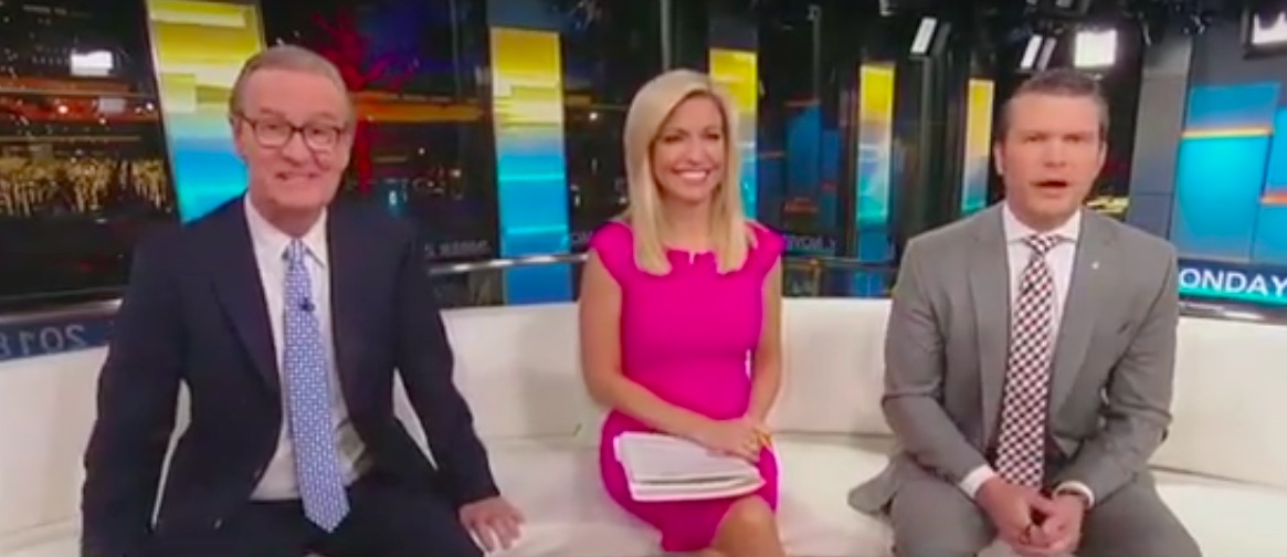 Steve Doocy, Ainsley Earhardt, and Pete Hegseth on Fox & Friends on November 26, 2018. (Screengrab/Fox News)