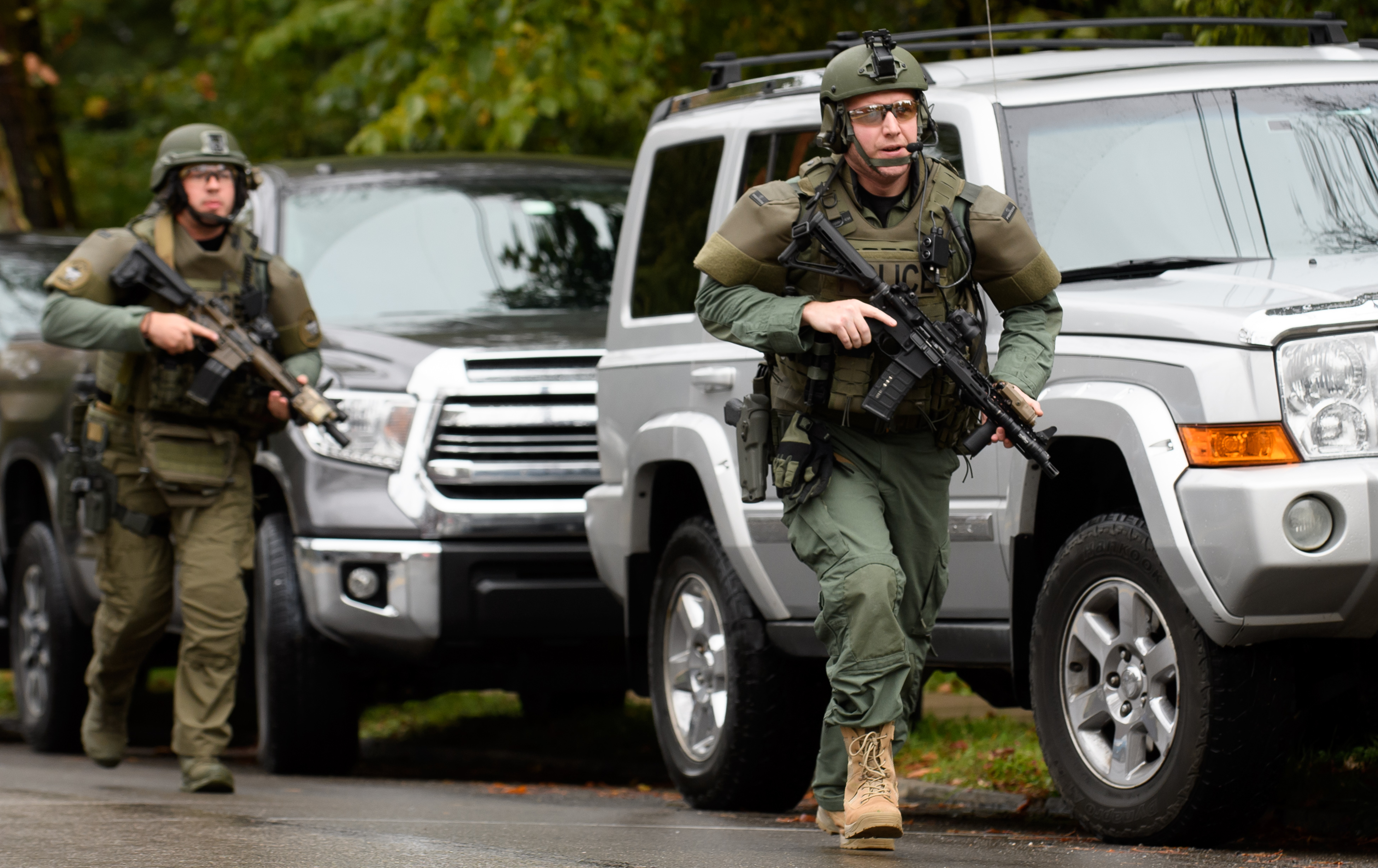 Police rapid response team members respond to the site of a mass shooting at the Tree of Life Synagogue in the Squirrel Hill neighborhood on October 27, 2018 in Pittsburgh, Pennsylvania. (Photo Credit: Jeff Swensen/Getty Images)