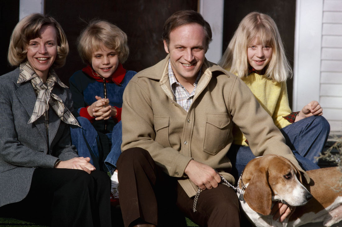 Dick Cheney and Lynne Cheney pose with their children, Liz Cheney and Mary Cheney, in Casper, Wyoming in March 1978. (David Hume Kennerly/Getty Images)