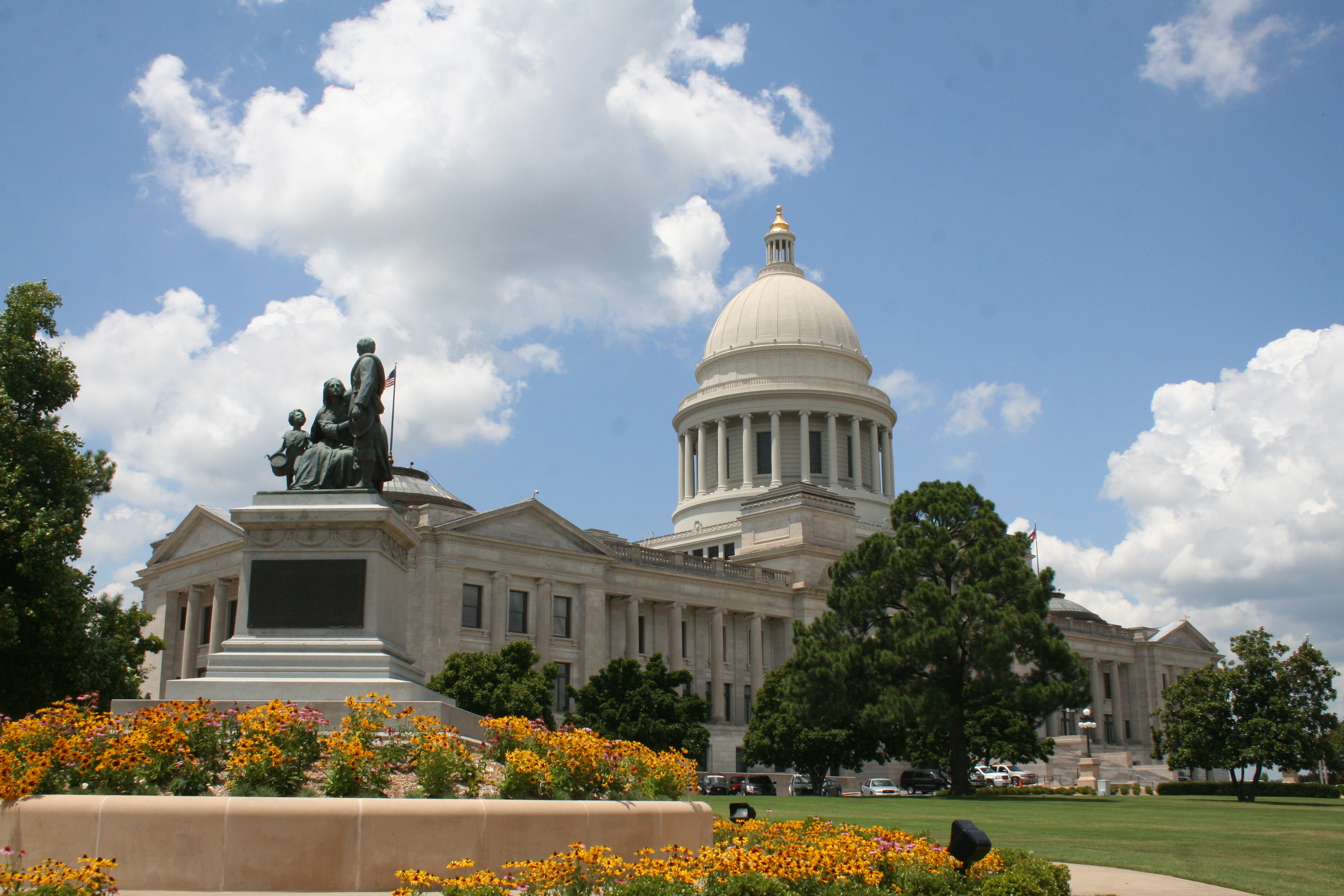 Voters in Arkansas and Missouri have approved a ballot initiative that would significantly raise the minimum wage in their state for nearly 1 million workers. (PHOTO CREDIT: Getty Images)