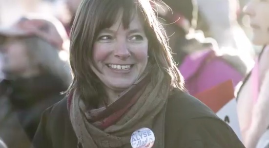Alyse Galvin in a screengrab from a campaign ad. (Alyse Galvin/Twitter)