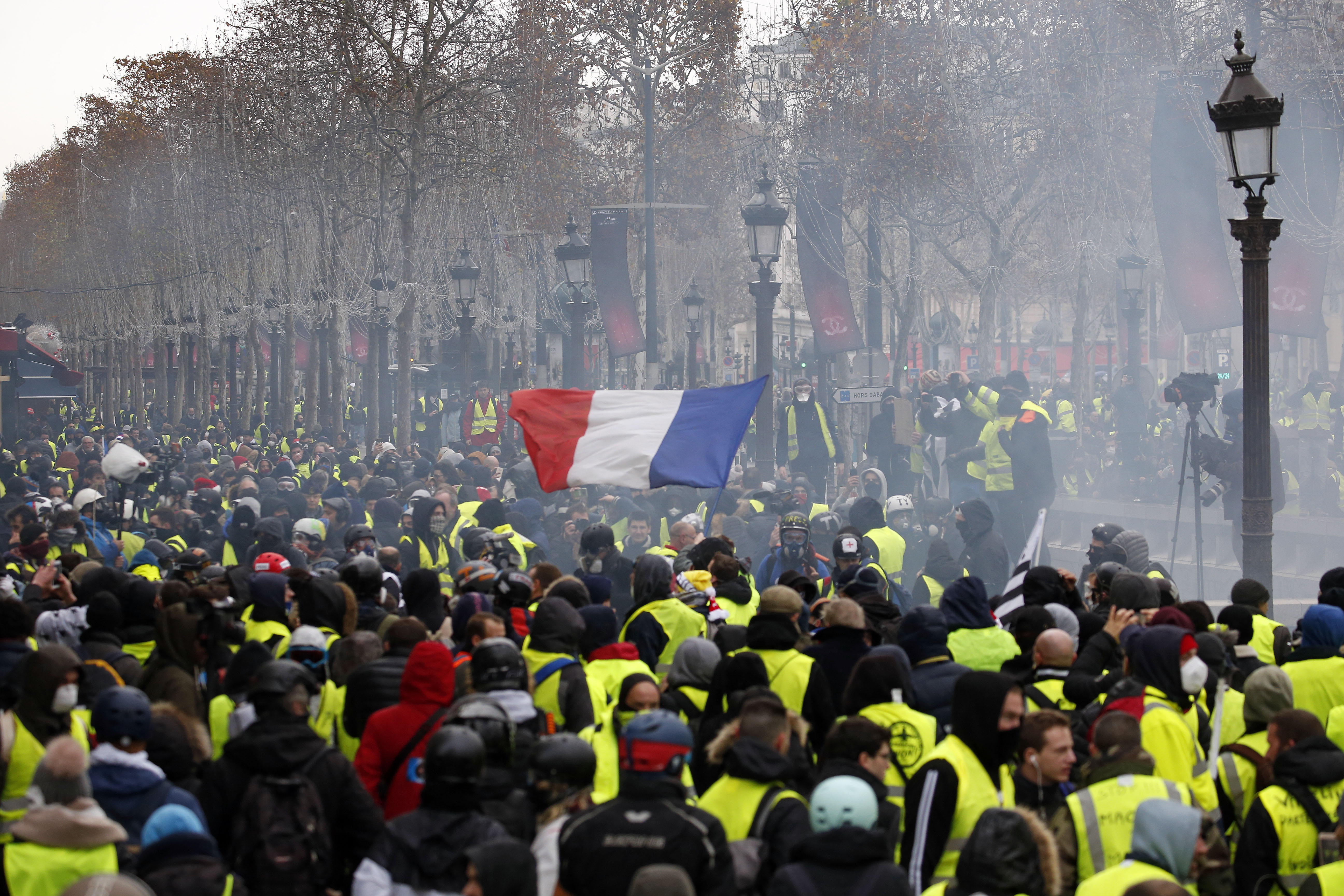 PARIS, France -- The French capital was rocked by a fourth straight weekend of protests, as President Trump mocked the US ally on Twitter. CREDIT: Chesnot/Getty Images