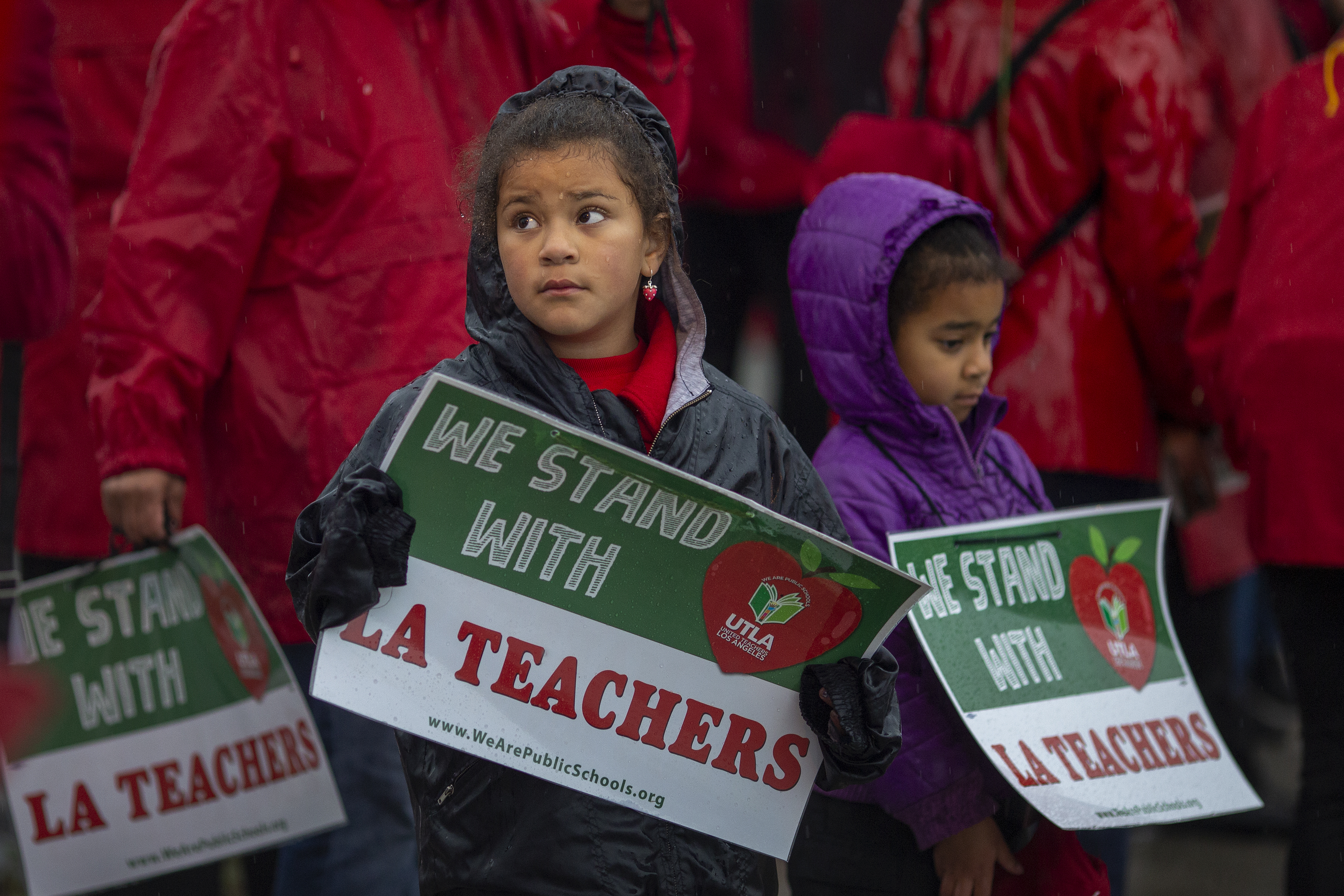 Teachers walk the picket line at Baldwin Hills Elementary School on the first day of the first Los Angeles teachers strike in 30 years, on January 14, 2016 in Los Angeles, California. CREDIT: David McNew/For The Washington Post via Getty Images