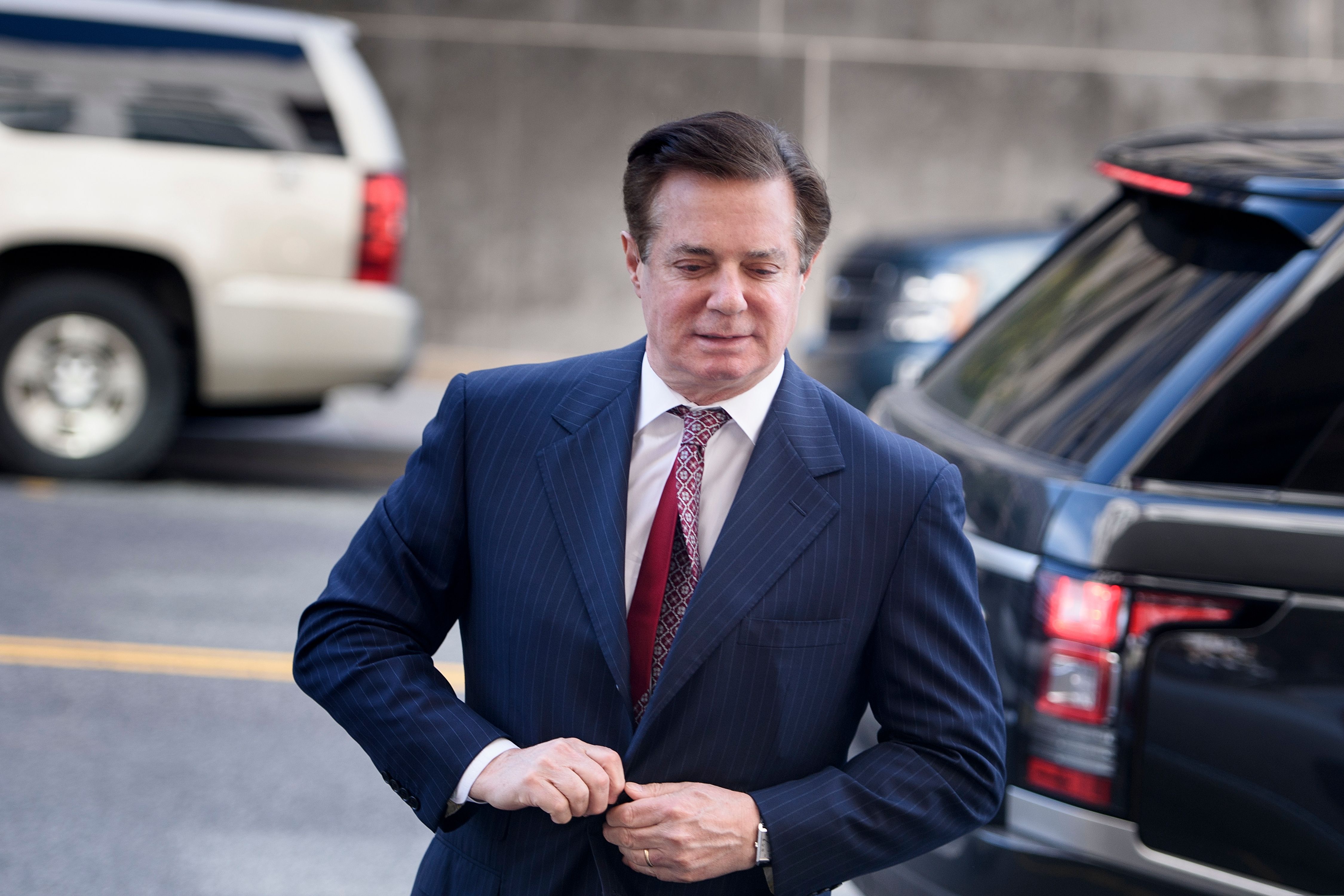 What happens if Donald Trump decides to pardon Paul Manafort? CREDIT: BRENDAN SMIALOWSKI / GETTY