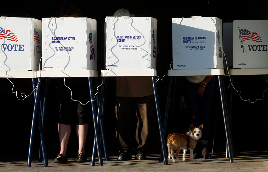 People cast their votes at the Los Angeles County Fire Department Lifeguard Operations in Venice on November 5, 2016. (Credit: Genaro Molina/Los Angeles Times via Getty Images)