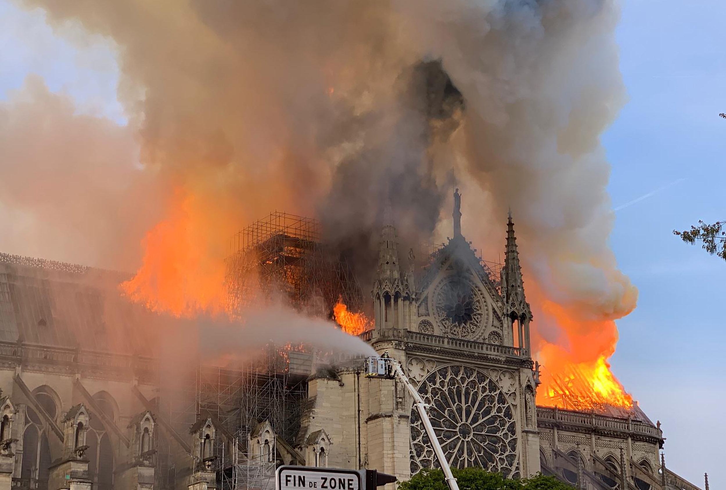 Far right uses Notre Dame fire to push conspiracies about the end of ‘western civilization.' (Photo credit: PATRICK ANIDJAR/AFP/Getty Images)