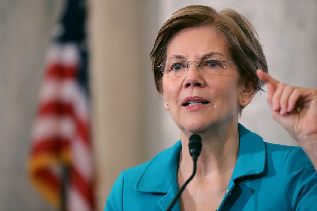 Sen. Elizabeth Warren (D-MA) releases public lands proposal to address climate change if elected president. (Photo credit: Chip Somodevilla/Getty Images)