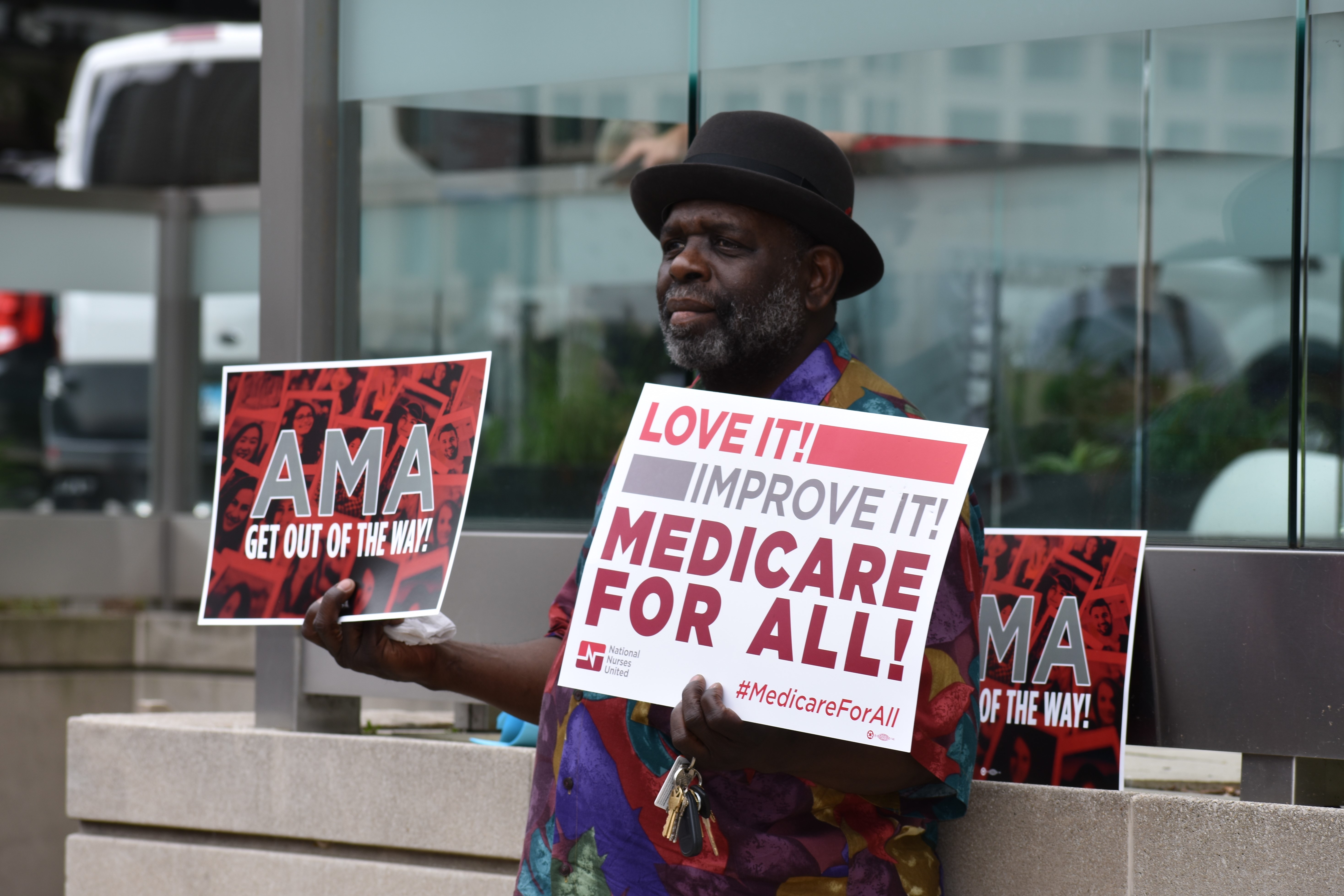 Activists stage actions at American Medical Association conference. (Credit: Physicians for a National Health Program)