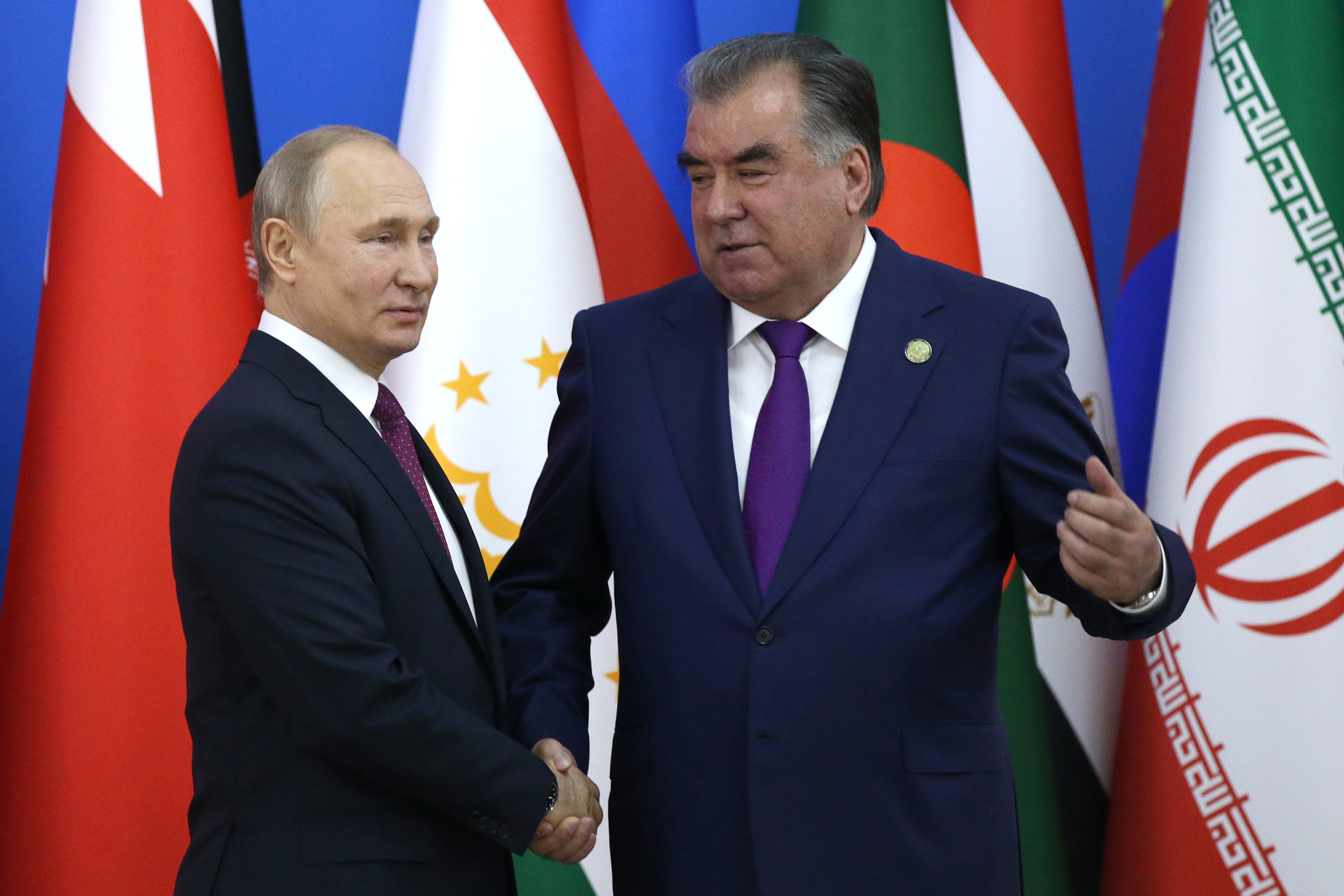 Bipartisan bill would expose names of people barred from US for corruption