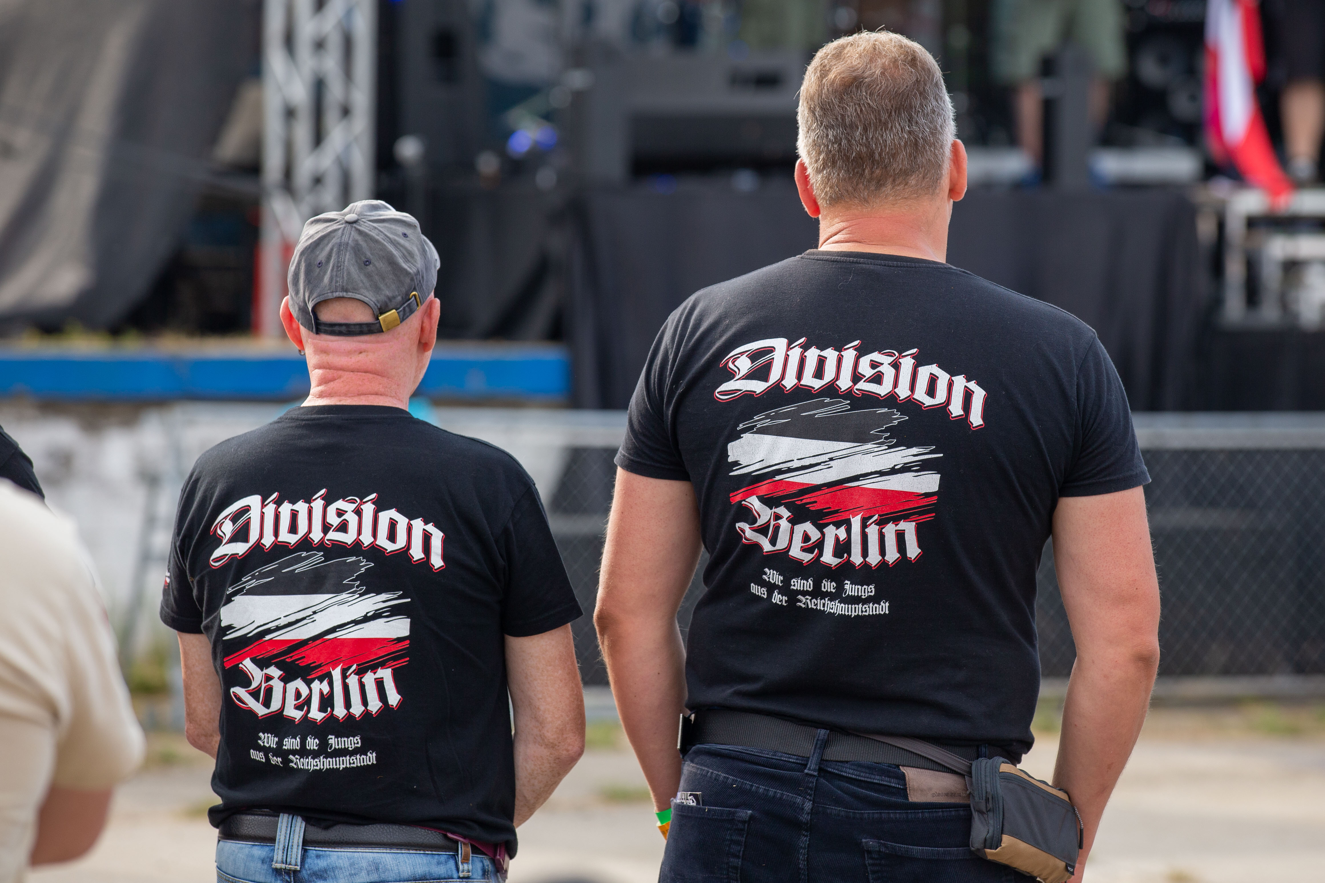 German town infuriates neo-Nazis by buying up their booze