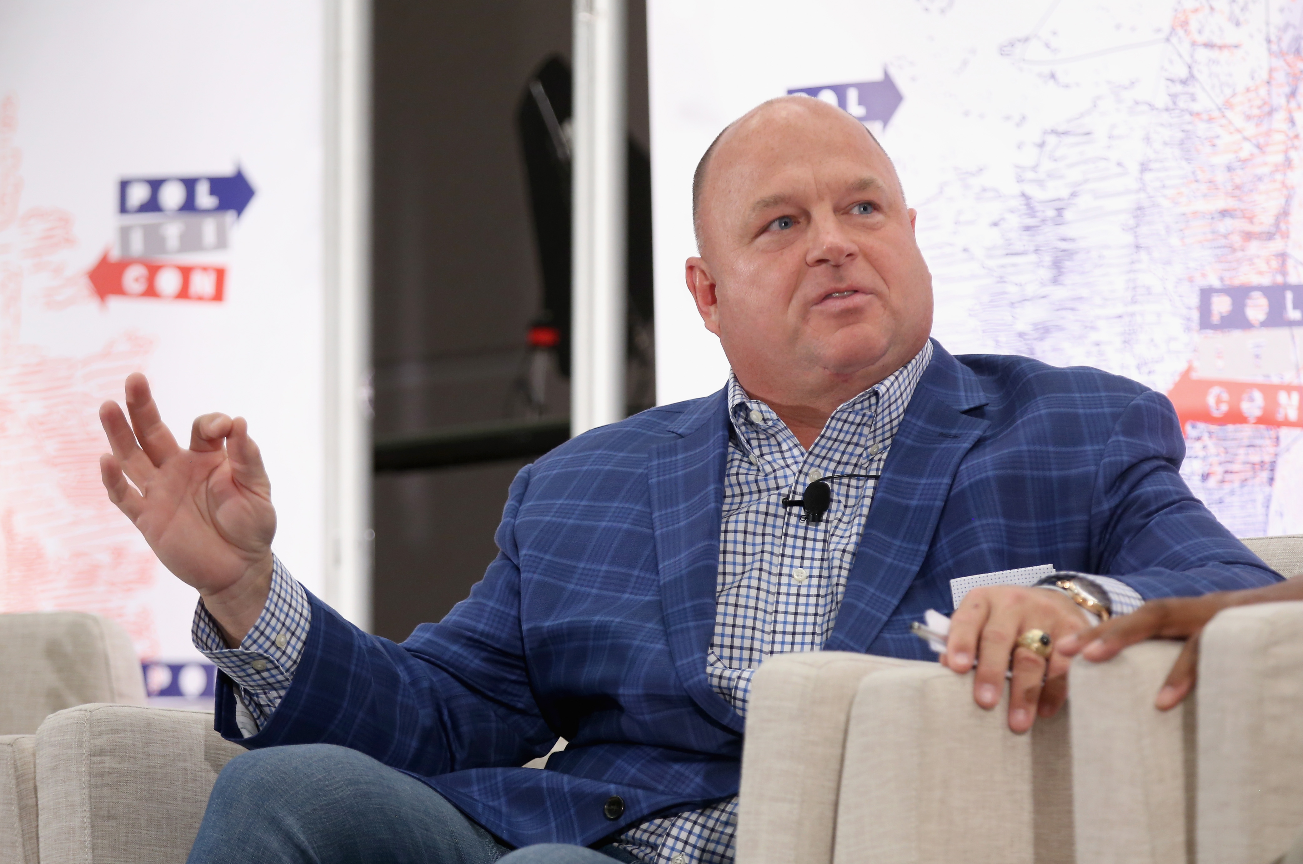 CNN pays David Urban to come on and defend Donald Trump. He thinks only white men look presidential.