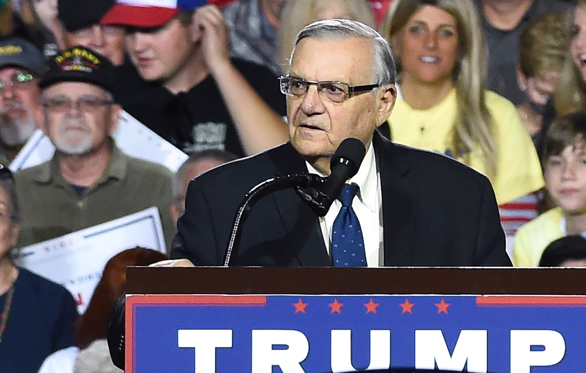 Sheriff Joe Arpaio attends a rally by Republican presidential candidate Donald Trump, October 4, 2016, in Prescott Valley, Arizona.
(Photo credit: ROBYN BECK/AFP/Getty Images)